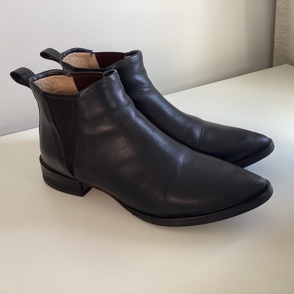 Poppy Barley Low Rise Chelsea Boots, Black - Picture 2 of 8